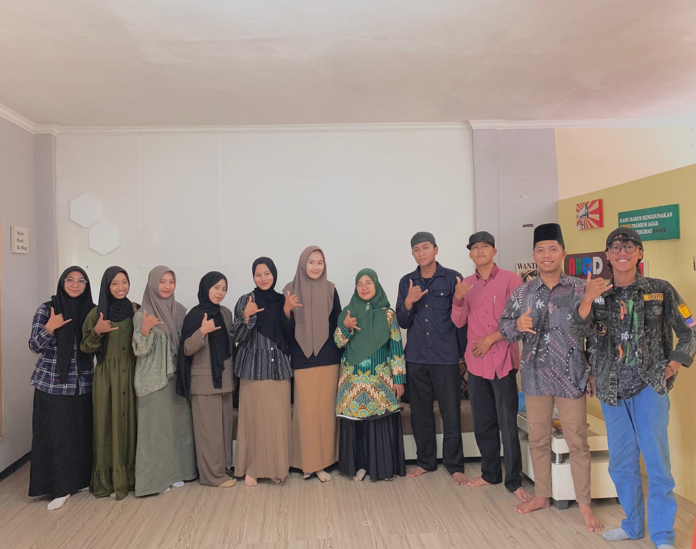 pelatihan penulisan berita KPI UNUGHA untuk kembangkan website kampus